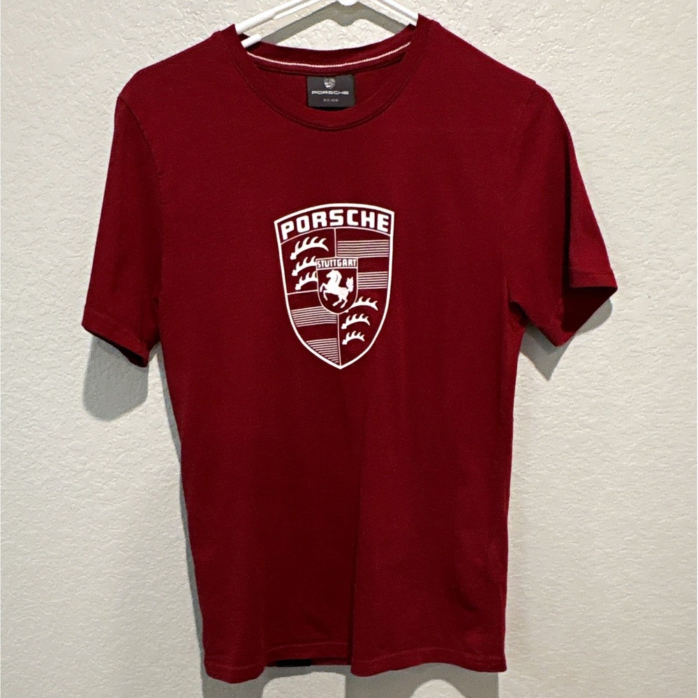 Porsche Essential Crest T Shirt Mens XS Bordeaux Red Stuttgart Logo Genuine